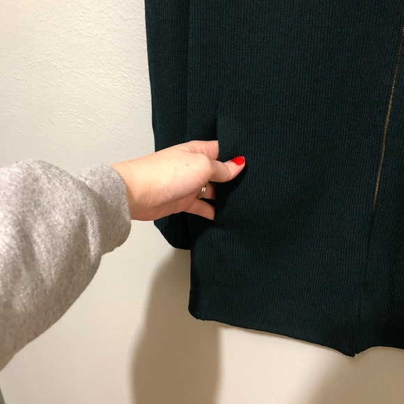 ⭐️St.John Sport Zip Up Jacket Green⭐️ - Picture 4 of 11